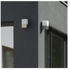 Comparateur de prix : LAMPE MURALE D'EXTÉRIEUR TYPE 028 LCD LEUCHTEN