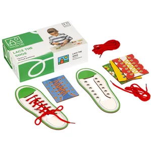 Toys for life Lace the shoe. pas cher