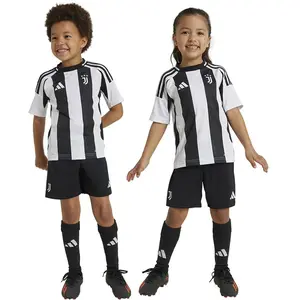 Comparateur de prix : adidas Kit Domicile Juventus 2024/25 Enfant - White / Black, White / Black 5-6Y