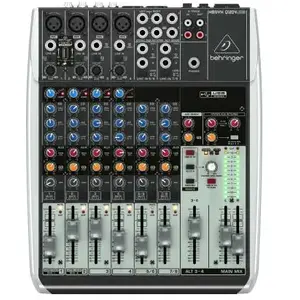 Behringer Xenyx Q1204USB Table de mixage.
