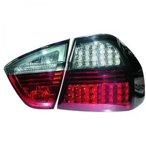 feux arrières design LED rouge-noir E90 05->> LED pour: BMW serie 3 (E90/91) Lim./Touring 05-08 pas cher