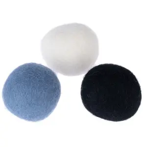 Modern Living lot de 3 boules de feutre Tallinn pour chat pas cher