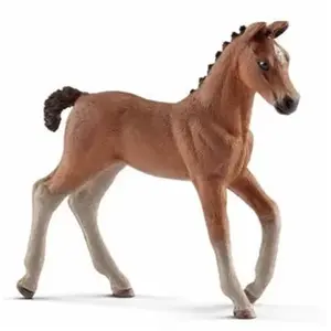 Figurine Schleich - Poulain Hanovre - Marron - Jouet pour Enfant de 3 ans et plus pas cher