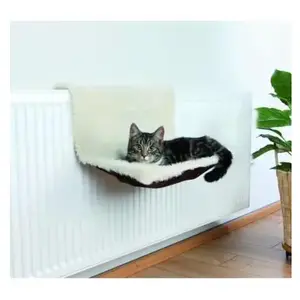 TRIXIE AWOX Lit radiateur, en peluche à poil long/velours 45 × 26 × 31 cm, crème/brun pas cher