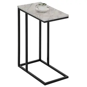Table d'appoint DEBORA - IDIMEX - Bout de canapé cadre métal noir plateau MDF décor marbre blanc pas cher