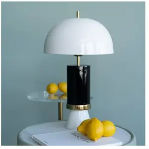 Lampe Josy noire et blanche Kare Design pas cher