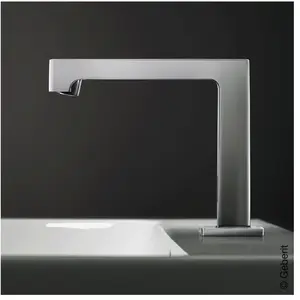 Comparateur de prix : Geberit Brenta elektronische wastafelkraan k+w voor netvoeding, chroom