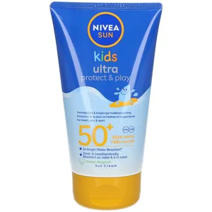 NIVEA SUN Kids Ultra Protect & Play Zonnebrand Lotion - SPF 50+ - Zeer waterproof en zandbestendig - Zonnecreme voor Gezicht en Lichaam - Met dexpanthenol - Zonbescherming - 150 ml pas cher