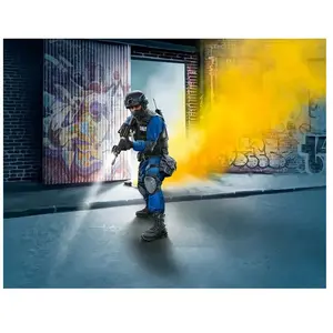 Revell Swat Officer 1/16 pas cher