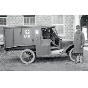 Modèle T 1917 Ambulance Avec Le Personnel Médical Des États-Unis - Icm Icm35662-Icm
