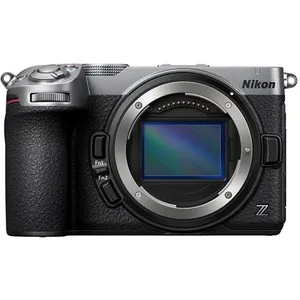 Kit Appareil photo hybride Nikon Z5IIC Argent + Objectif Z 24-70 mm f/... pas cher