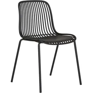 EBUY24 Branson chaise de jardin empilable noire. pas cher