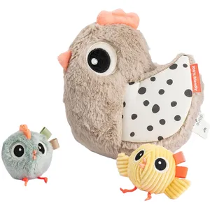 Done By Deer Activité De Jeu Hide & Seek Clucky pas cher