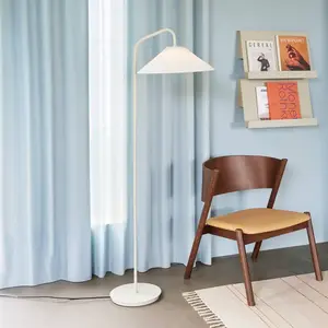 Kremowa lampa stoj ca ze szklanym kloszem (wysoko   158 cm) Solid   Hübsch pas cher