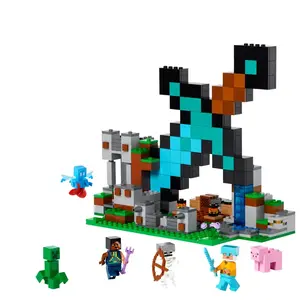 LEGO Minecraft Uitvalbasis Zwaard Bouwspeelgoed - 21244 pas cher