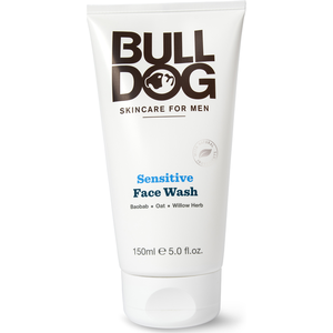 Bulldog, Nettoyant pour le visage, Sensitive Face Wash - Gel nettoyant pour hommes pour peaux sensibles (Gel, 150 ml) pas cher