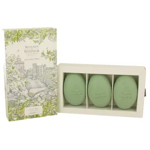 Lily of the Valley (Woods of Windsor) by Woods of Windsor 62 ml - Three 60 ml Luxury Soaps pas cher