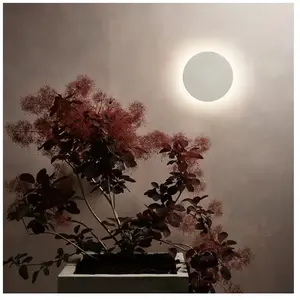 Astro Eclipse 1333011 Applique murale ronde à 300 LED, conforme à la norme IP44 (béton mat) conçue en Grande-Bretagne