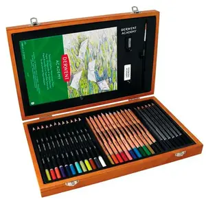 Derwent, coffret en bois Academy, spécial dessins & croquis, avec crayons de couleur, aquarellables, graphites et accessoires pas cher