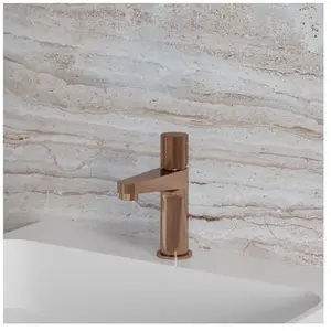 Omnires, Robinetterie de salle de bains, Contour freistehender Waschtischmischer aus gebürstetem Kupfer pas cher