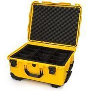 Comparateur de prix : Nanuk 950 Case w/padded divider - Yellow