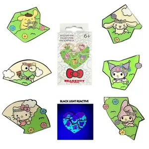 Funko Pins Loungefly - Hello Kitty & Friends - Puzzle Couronne De Fleurs pas cher