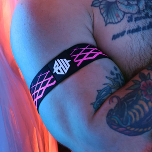 Brassards Revolution Rose neon rose L/XL