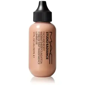 Mac Cosmetics Mac Cosmetics Studio Radiance Face And Body Radiant Shee...Vendu parlookfantastic