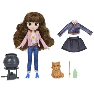 Comparateur de prix : Wizarding World Poupée Hermione Granger 20 cm - Harry Potter - 2 tenues & 5 accessoires