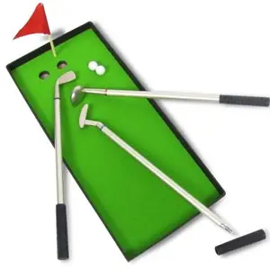 TotalCadeau 3 stylos clubs de golf, green, drapeau, 2 balles jeu golf miniature pas cher