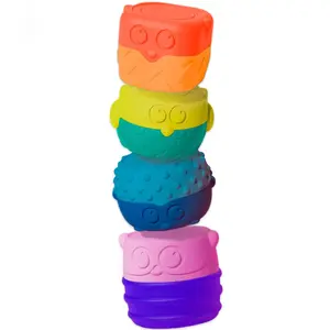 Sassy - Stapeltoren Baby - 4 kleurrijke figuurtjes in zachte texturen - Magnetisch - Magnetic Stackers pas cher