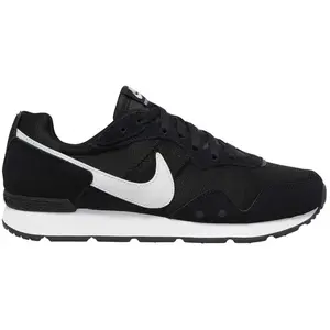 Nike Baskets Venture Runner pas cher