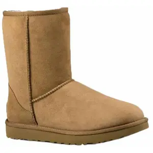 UGG Short classique II Femme Bottes classiques, châtaigne, 38 EU pas cher