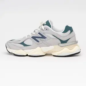 New Balance U9060hms Concrete Size: 40 | Sneakers Outlet | Unisex | Grijs pas cher