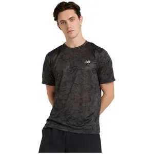 New Balance T-shirt à Manches Courtes Athletics Printed pas cher