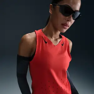 Débardeur femme Nike AeroSwift Rouge LVendu paramazon