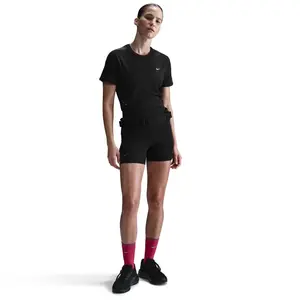 Nike Swift Dri-Fit HM9698-010 Haut de course à manches courtes pour fe... pas cher
