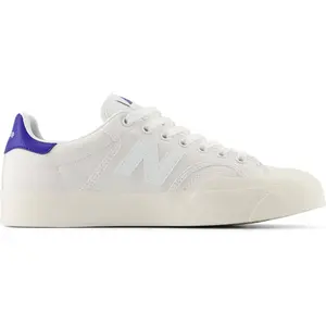 New Balance Baskets Mode New Balance Bb100v1 - 41 1/2 pas cher