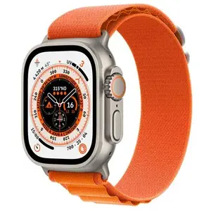 Apple Watch Ultra - Boîtier 49 Mm Titane Avec Bracelet Nylon Orange De Taille M pas cher