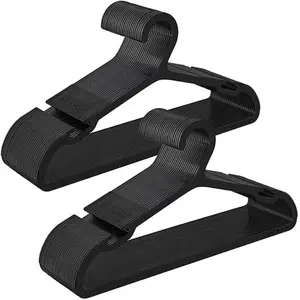 SONGMICS Lot de 50 cintres en plastique 41,7 cm pour placard, Noir D'encre CRP010B01 pas cher