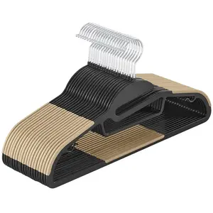 Songmics Kleerhangers van kunststof, set van 20, hangers met U-vormige opening, ruimtebesparend, 0,5 cm dik, 41,5 cm breed, 360 graden draaibare haak, zwart-bruin