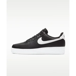 Baskets pour garçon Nike Air Force 1 07 en cuir noir à lacets pas cher