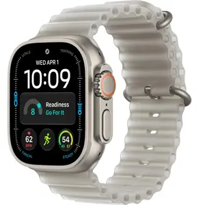 Apple Watch Ultra 4 GPs + Cellulaire 49mm Boîtier En Titane Naturel - ... pas cher