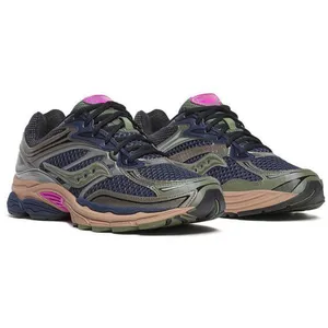 Baskets Saucony ProGrid Omni 9 OG bleues et roses pas cher