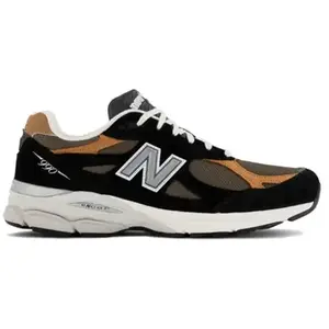 New Balance M990bb3 Black Size: 44.5 | Sneakers Outlet | Unisex | Zwart pas cher