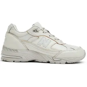 New Balance 991v1 Contemporary Light Grey Size: 37 | Sneakers Outlet | Dames | Grijs pas cher