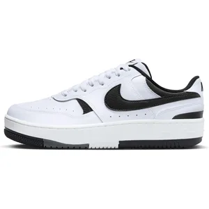 Nike Baskets Gamma Force pas cher