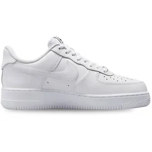 Nike Baskets Air Force 1 07 pas cher