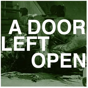 Comparateur de prix : Century A Door Left Open