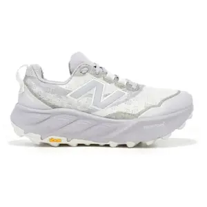 New Balance FreshFoam Hierro V9 Vrouwen Lichtgrijs pas cher